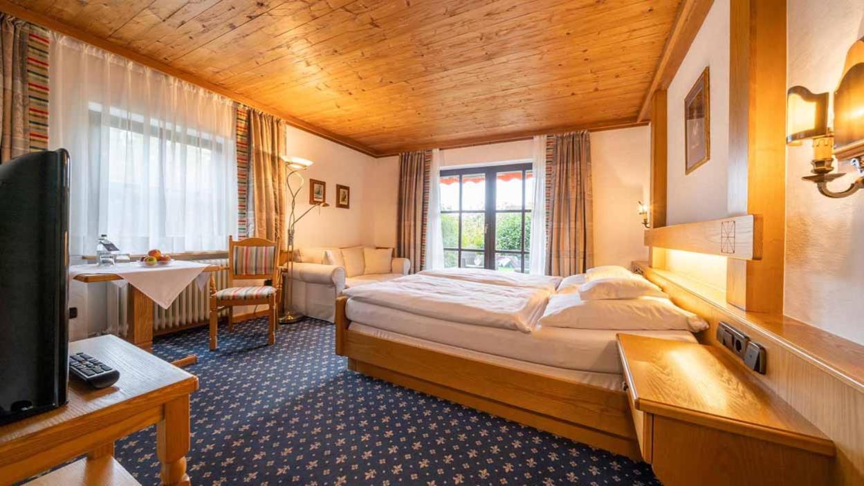 Hotel Alpina Hagnau Luaran gambar